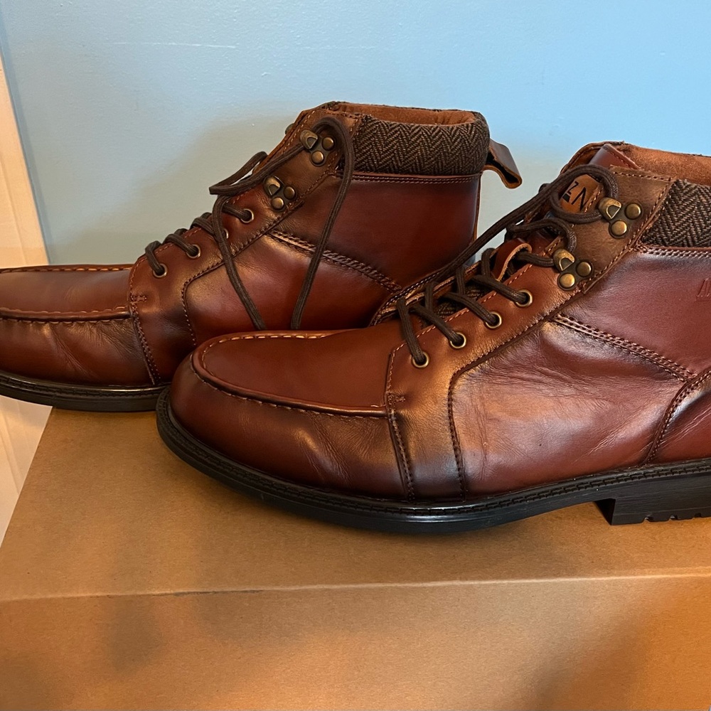 New in box. Size 13 men’s Arkbird boots